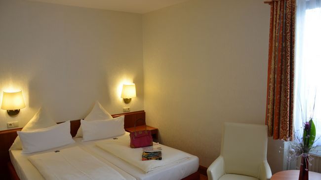 Am Bismarck Hotel MHG Room photo